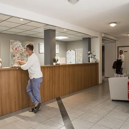 Odalys Cote Provence Aparthotel 3*